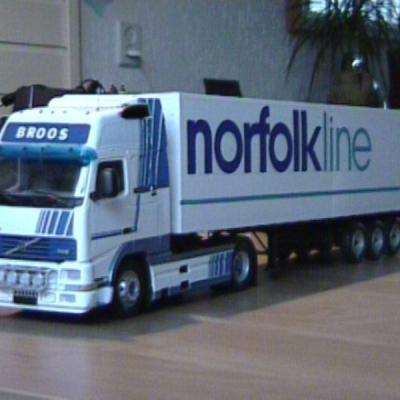 T. Broos Transport / NFL